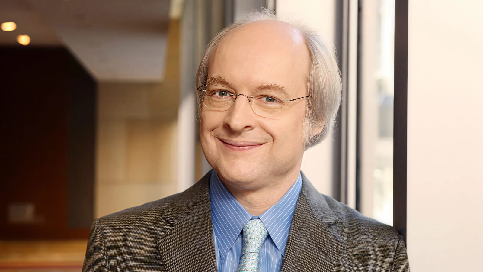 Известный дизайнер Якоб Нильсен Фотография Якоба Нильсена - сооснователя Nielsen Norman Group и автора 10 эвристик юзабилити.